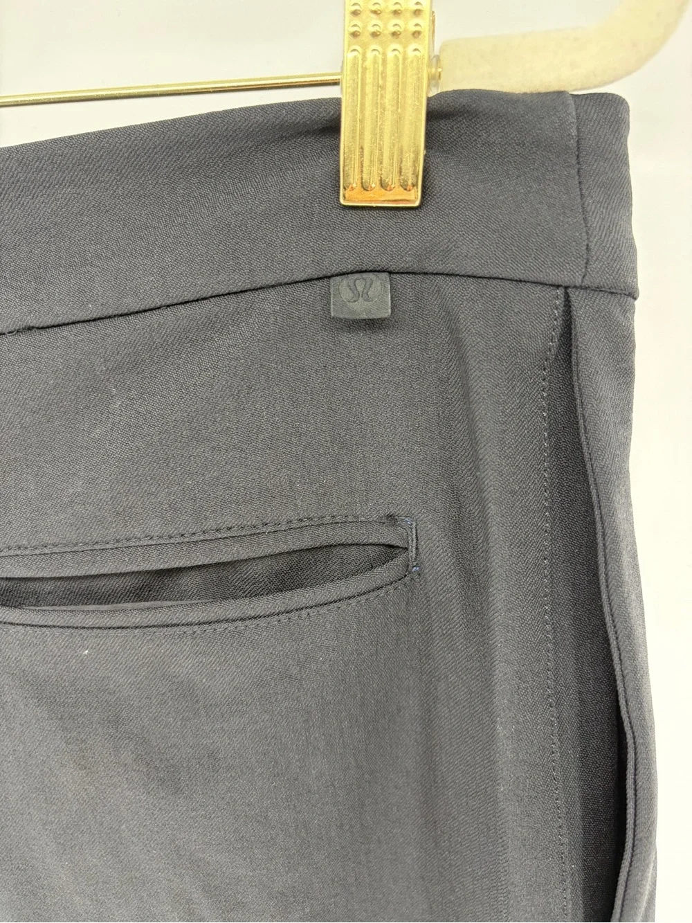 Lululemon Ankle Cuffed Pleated Trouser Rare Best fit M (10/12) see measurements